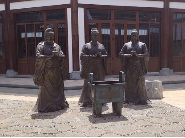 恒大集團(tuán)?；◢u特色街區(qū)銅雕塑工程